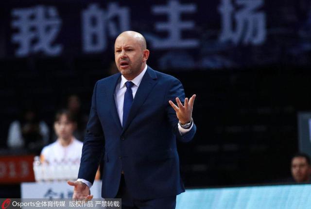 雅尼斯.jpg